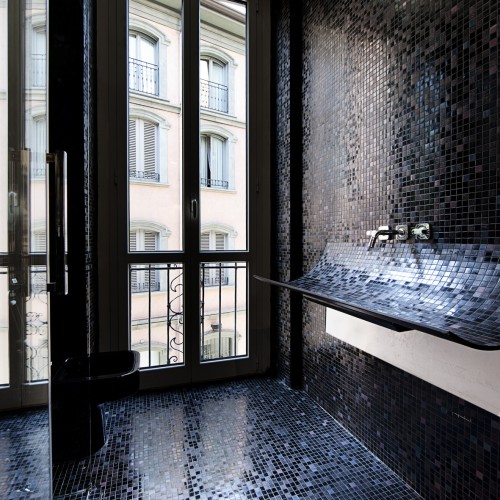 https://ramacierisoligo.com/uploads/2015/05/lavandino-completamente-in-bisazza-di-mosaico-in-posa.jpg